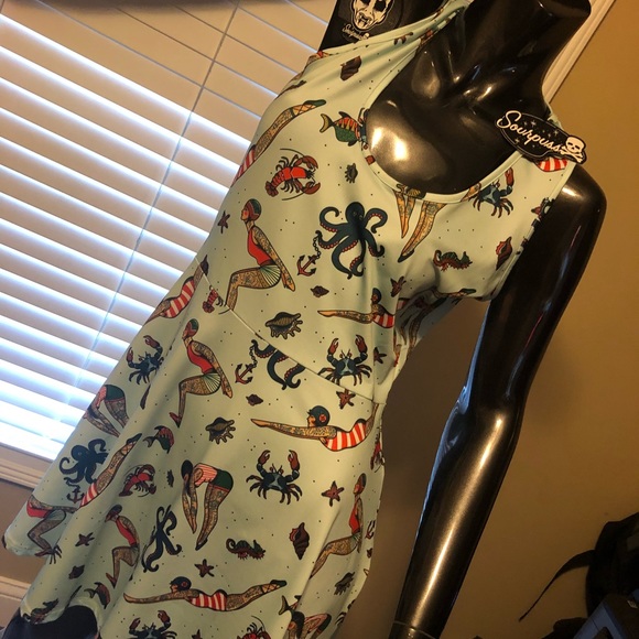 Tattooed diver - Picture 3 of 3